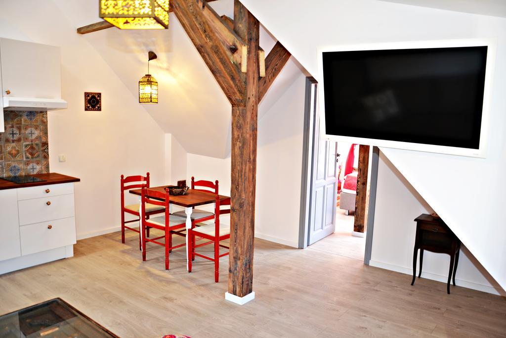 Loft Apartments By Grand Apartments โซพอต ภายนอก รูปภาพ